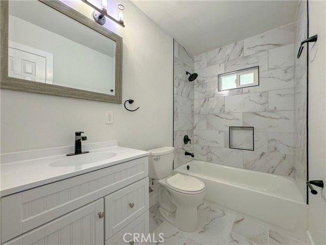 Detail Gallery Image 15 of 27 For 232 W 61st St, Los Angeles,  CA 90003 - 3 Beds | 2/1 Baths