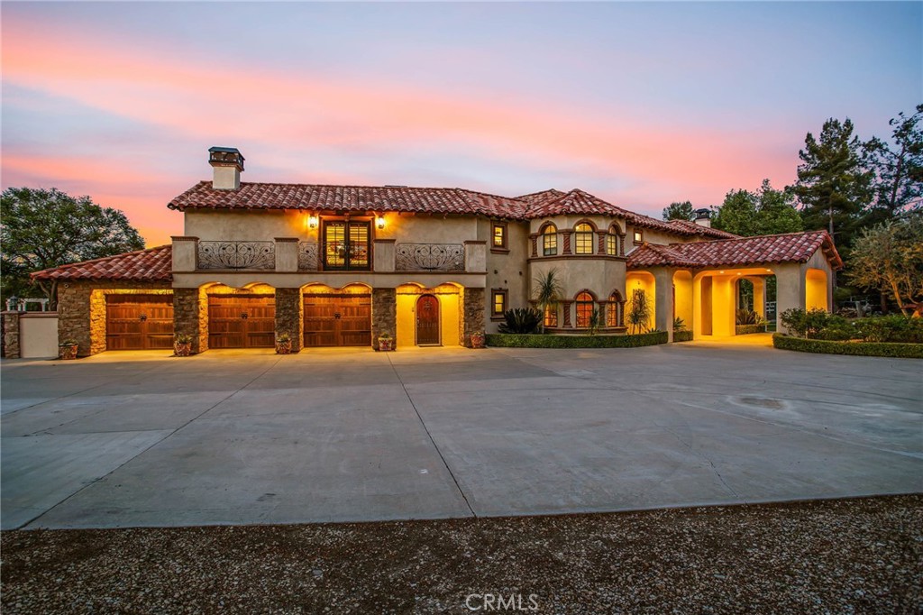 38800 Via Vista Grande