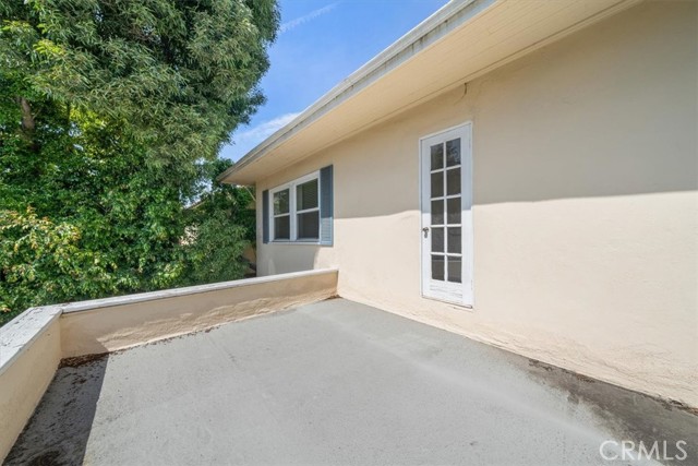 268 S Norton Avenue, Los Angeles CA: https://media.crmls.org/medias/5266ea66-4fd4-4ff0-929b-72597b638306.jpg