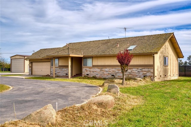 Detail Gallery Image 3 of 50 For 3345 W Avenue 2, Atwater,  CA 95301 - 3 Beds | 3 Baths