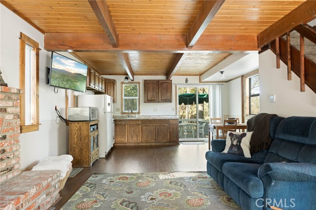 33133 Ridge Road, Arrowbear CA: https://media.crmls.org/medias/5268ceb9-1be4-4476-a52a-b942a43b9898.jpg
