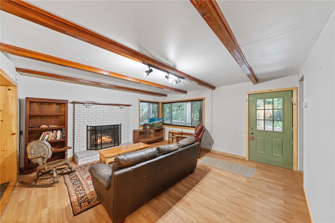 Detail Gallery Image 21 of 54 For 843 Fern Dr, Crestline,  CA 92325 - 4 Beds | 2 Baths