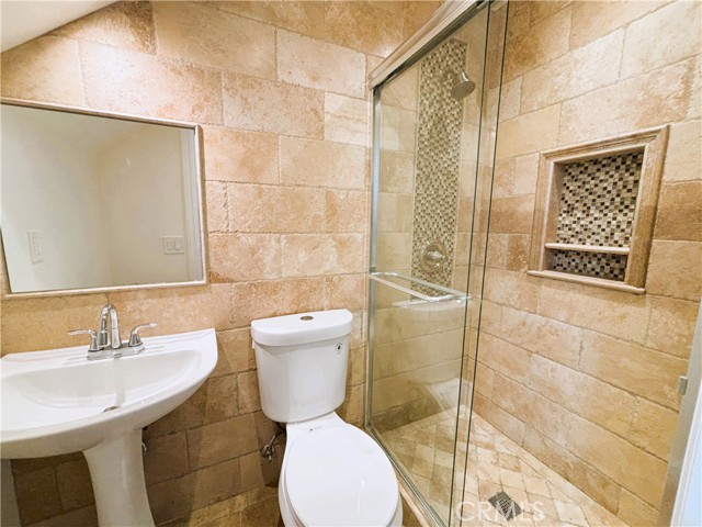 488 Towergrove Drive, Corona CA: https://media.crmls.org/medias/5269b192-46f5-4ed8-8be0-b2f53b0a43a1.jpg