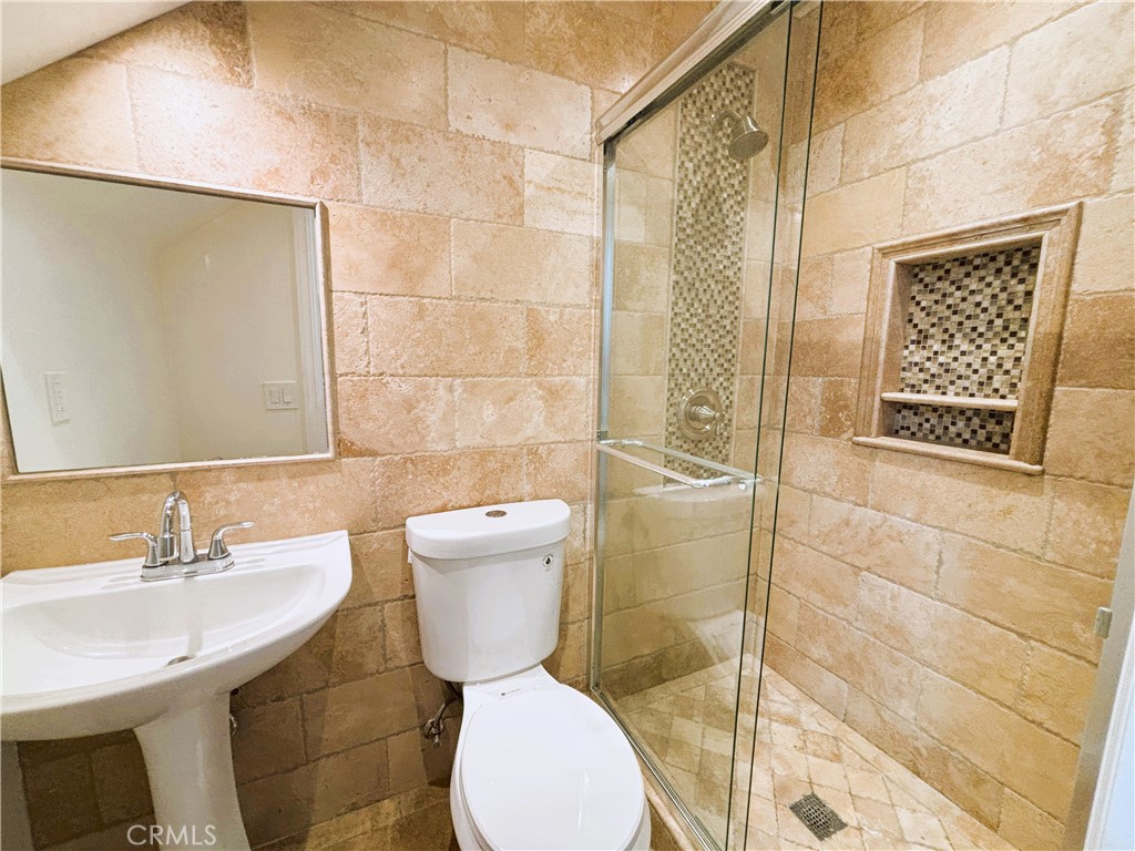 https://media.crmls.org/medias/5269b192-46f5-4ed8-8be0-b2f53b0a43a1.jpg?preset=X-Large