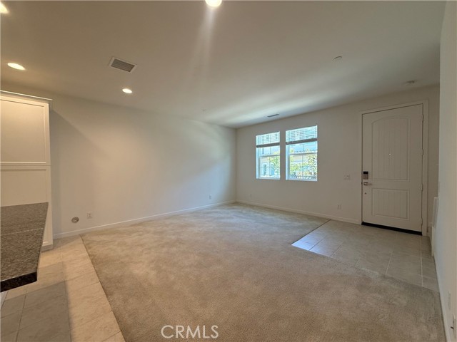 28618 Jardineras dr, Valencia CA: https://media.crmls.org/medias/5269ee56-8350-4f10-8ddd-f6badc98e172.jpg