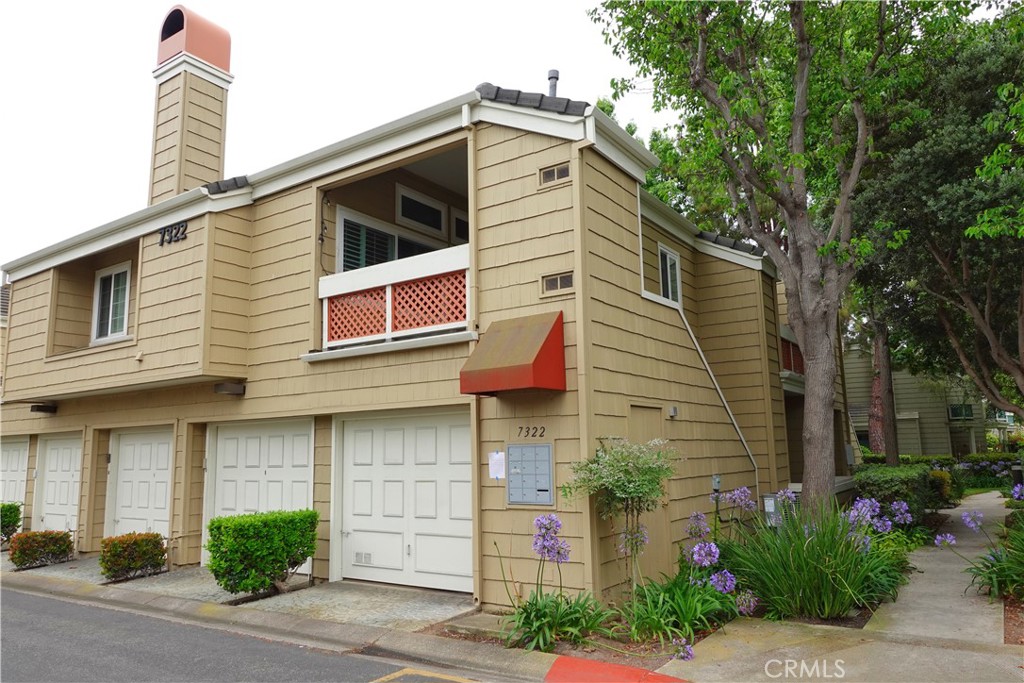 7322 Yellowtail Dr #205