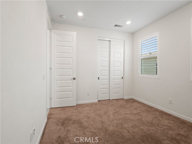 27148 Valley Oak Place, Valencia CA: https://media.crmls.org/medias/526a342d-a9d1-402e-93a0-833d3f5d2583.jpg