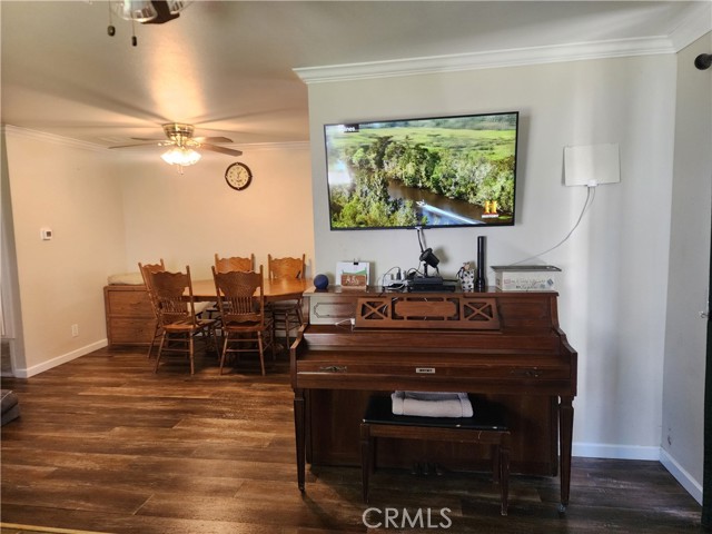 5455 E Candlewood Circle, Anaheim CA: https://media.crmls.org/medias/526b9dbd-49a1-4a65-8f79-8c0e16228d0a.jpg