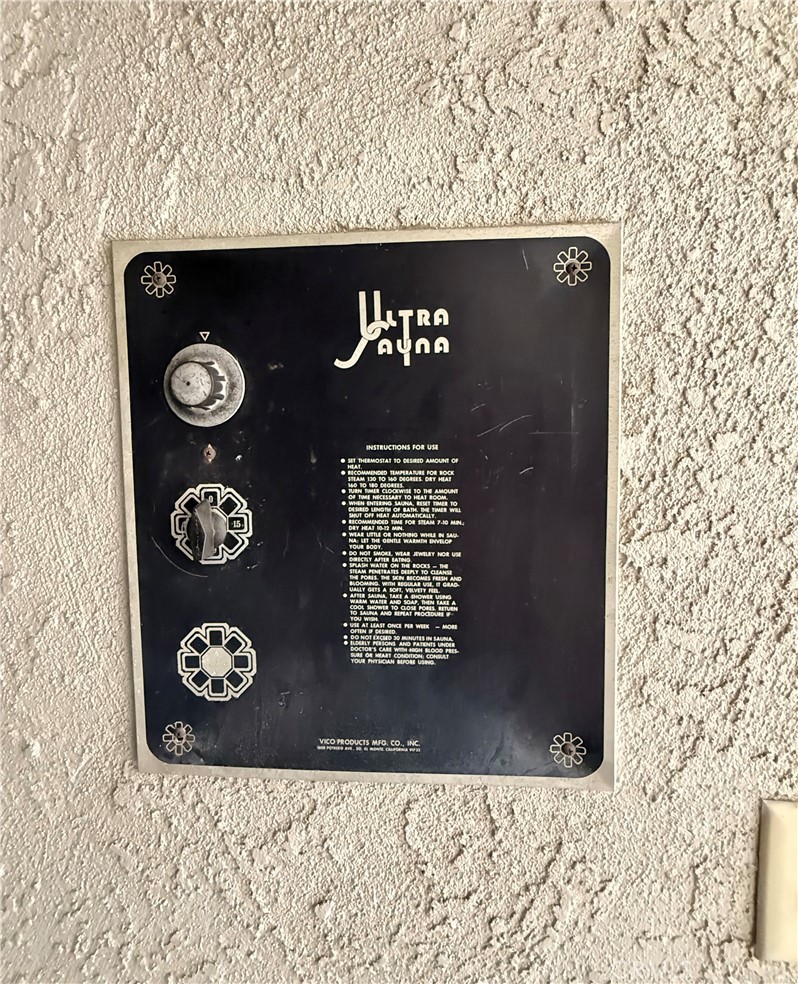 https://media.crmls.org/medias/526bdc89-2019-4032-ac9f-e54b14fddd0d.jpg?preset=X-Large