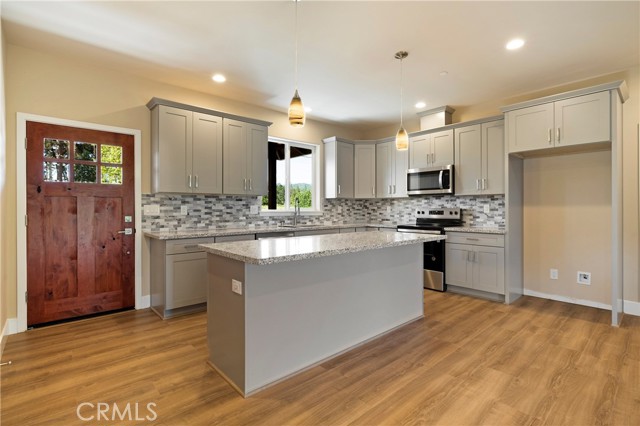 1796 Forest Glen Road, Paradise CA: https://media.crmls.org/medias/526bf4c5-2fb8-4e49-a8b7-4a9a95dfcd0f.jpg