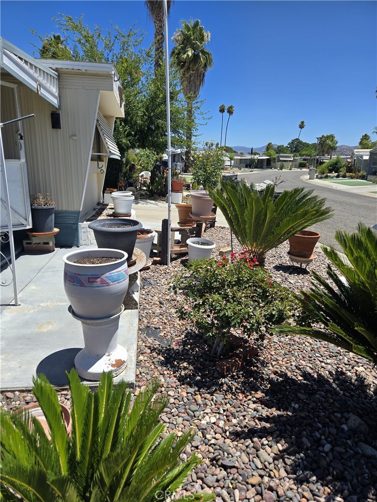 https://media.crmls.org/medias/526bf545-0f7b-46af-98ca-9ef12046bbfe.jpg?preset=X-Large