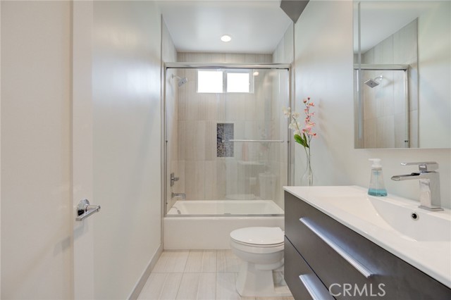 2520 Nelson Avenue, Redondo Beach, California 90278, 4 Bedrooms Bedrooms, ,3 BathroomsBathrooms,Residential,Sold,Nelson,PV21155781