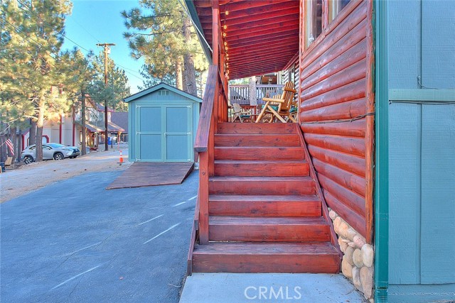 Detail Gallery Image 6 of 75 For 438 Boyd Trl, Big Bear Lake,  CA 92315 - 2 Beds | 2 Baths