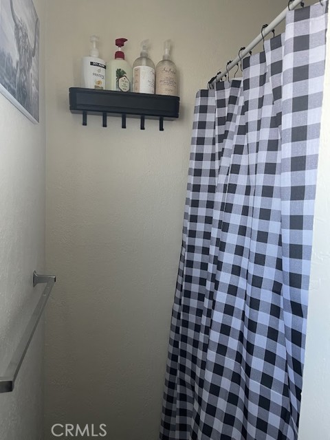 4675 Kickapoo Trail, Landers CA: https://media.crmls.org/medias/526e01f5-6c3a-4745-87d2-7497ca759634.jpg