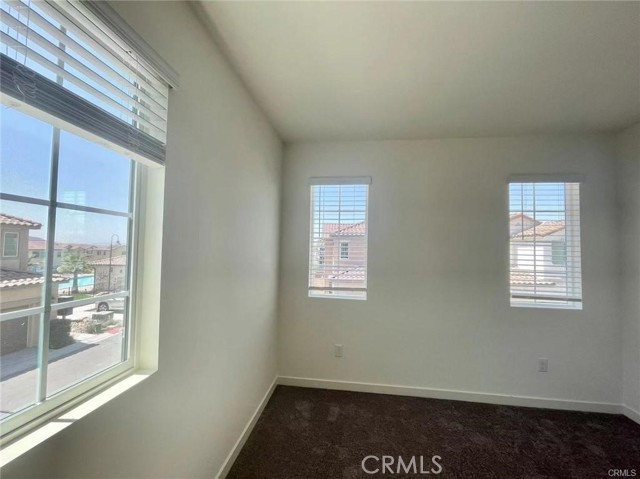 Detail Gallery Image 5 of 10 For 12712 Ironstone, Moreno Valley,  CA 92555 - 3 Beds | 2/1 Baths