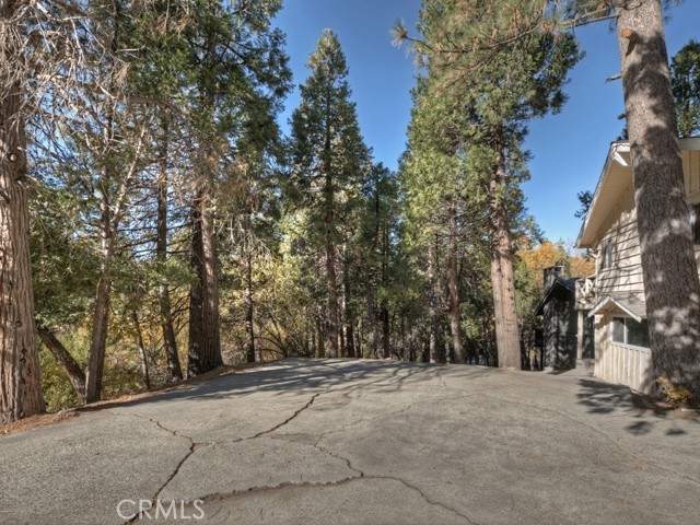 Detail Gallery Image 4 of 39 For 24162 Montreaux Dr, Crestline,  CA 92325 - 3 Beds | 2 Baths