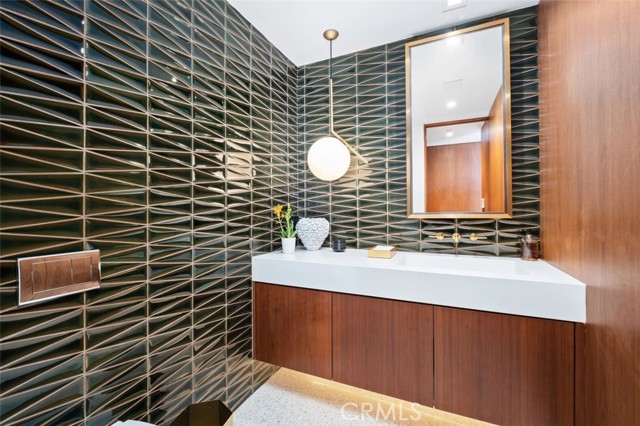 Detail Gallery Image 14 of 44 For 32551 Azores Rd, Dana Point,  CA 92629 - 4 Beds | 3/2 Baths