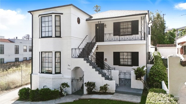 1327 S Burnside Avenue, Los Angeles CA: https://media.crmls.org/medias/526f9b7e-4b5a-4bba-bd1c-80ad5f9ee428.jpg
