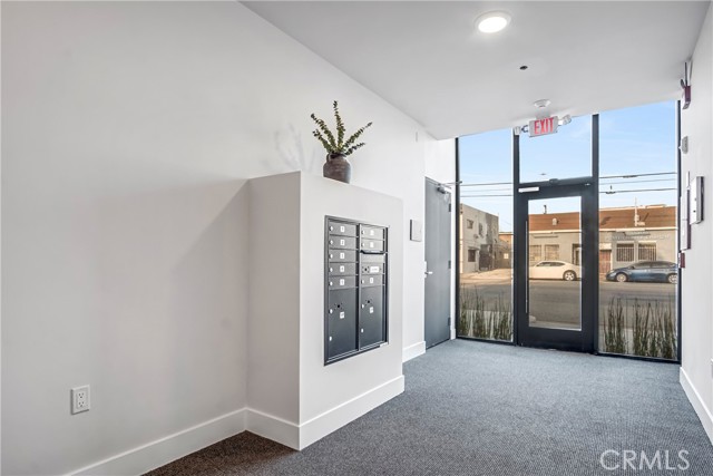 Detail Gallery Image 15 of 20 For 10035 S Western Ave #103,  Los Angeles,  CA 90047 - 2 Beds | 2 Baths