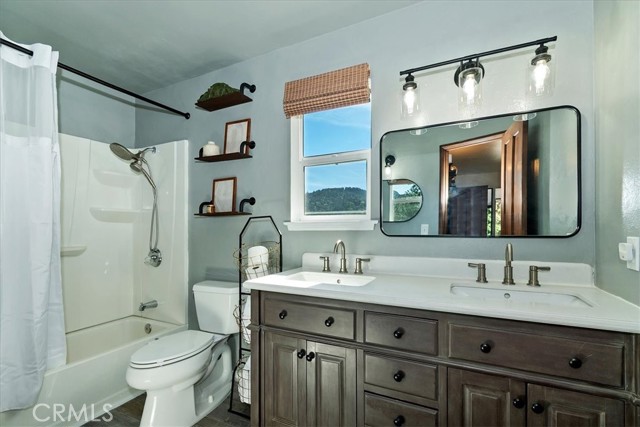 Detail Gallery Image 19 of 33 For 905 Jungfrau, Crestline,  CA 92325 - 2 Beds | 1/1 Baths