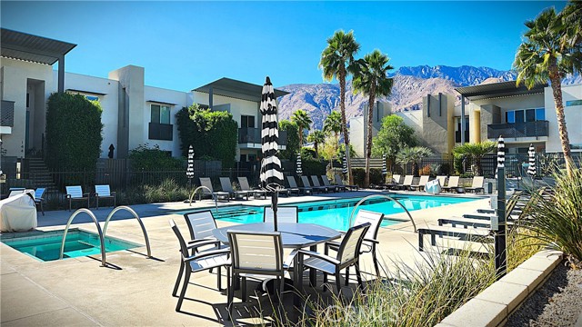 Detail Gallery Image 1 of 26 For 213 the Riv, Palm Springs,  CA 92262 - 2 Beds | 2/1 Baths