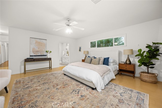 Detail Gallery Image 25 of 49 For 5052 Newcastle, Encino,  CA 91316 - 3 Beds | 2 Baths