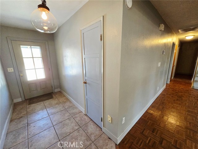 Detail Gallery Image 3 of 23 For 20221 20221 Modoc, Apple Valley,  CA 92308 - 3 Beds | 2 Baths