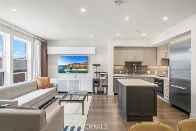 Detail Gallery Image 2 of 36 For 820 Mission #106,  South Pasadena,  CA 91030 - 2 Beds | 3 Baths