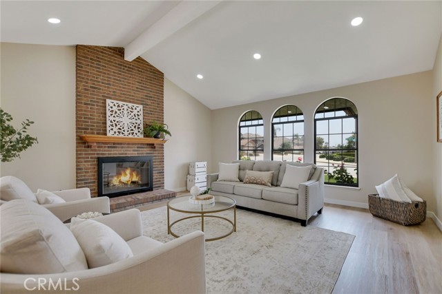 Detail Gallery Image 11 of 52 For 5697 Los Robles, La Verne,  CA 91750 - 3 Beds | 2 Baths