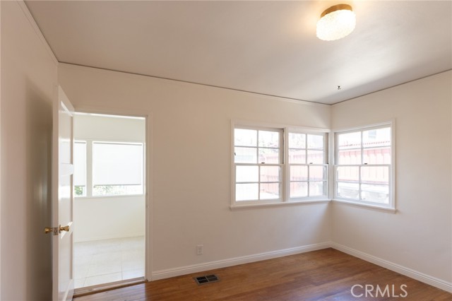 757 E Doran Street, Glendale CA: https://media.crmls.org/medias/5271cea6-c09c-40ac-899c-c9fa86c03c81.jpg