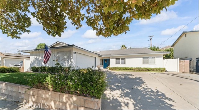 Detail Gallery Image 1 of 41 For 2218 Jonesboro Ave, Simi Valley,  CA 93063 - 4 Beds | 2/1 Baths