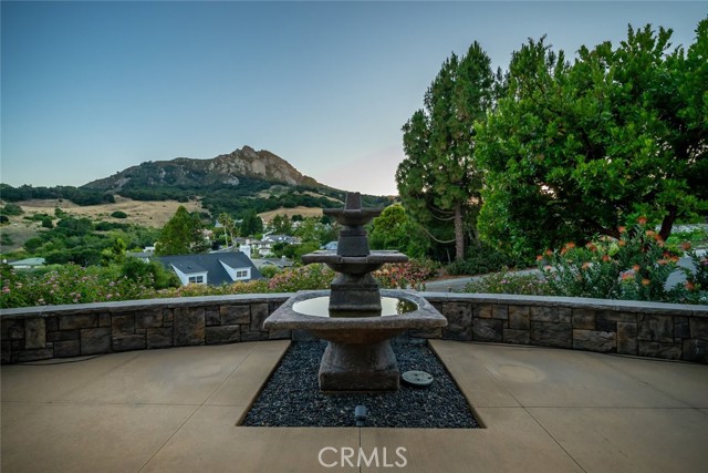 940 Pasatiempo Drive, San Luis Obispo CA: https://media.crmls.org/medias/527370bf-5a07-4073-986d-28080bd241fe.jpg