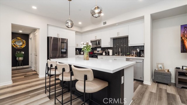 Detail Gallery Image 8 of 29 For 9388 Cadence Pl, Rancho Cucamonga,  CA 91730 - 3 Beds | 2 Baths