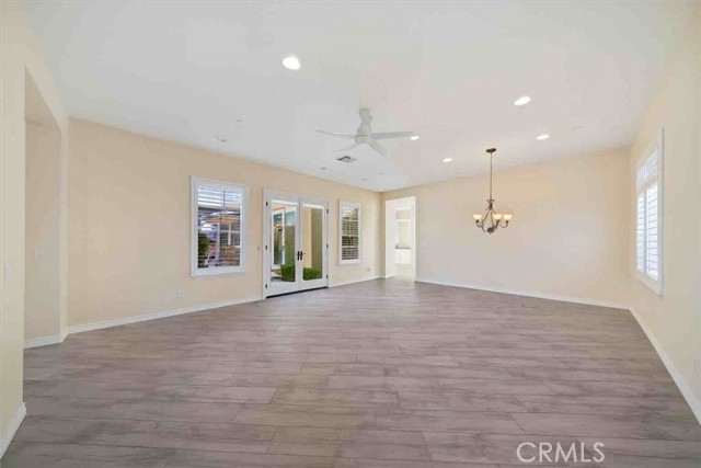 Detail Gallery Image 21 of 62 For 3094 Crystal Ridge Ln, Colton,  CA 92324 - 5 Beds | 5/1 Baths