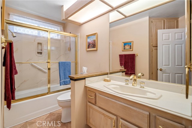 28852 Woodside Drive, Saugus CA: https://media.crmls.org/medias/52744105-71b2-4b01-8f27-7fbc7f0abc34.jpg