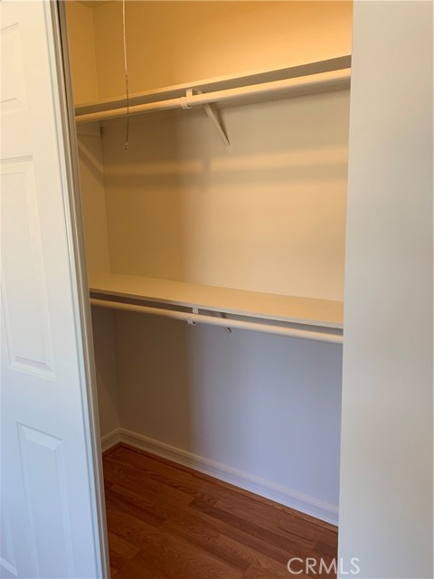 Detail Gallery Image 11 of 24 For 19234 Hamlin, Reseda,  CA 91335 - 3 Beds | 2 Baths