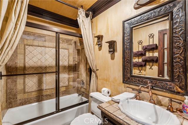 Detail Gallery Image 10 of 22 For 203 Village, Lake Arrowhead,  CA 92352 - 3 Beds | 2 Baths