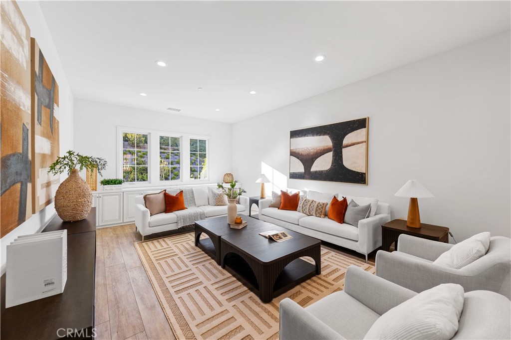 MLS #OC25277279 image #44