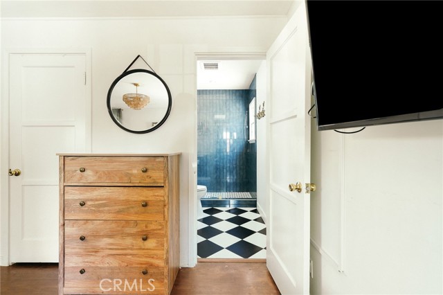 2319 S Corning Street, Los Angeles CA: https://media.crmls.org/medias/5275248b-cbca-458c-9e46-652987e5f375.jpg
