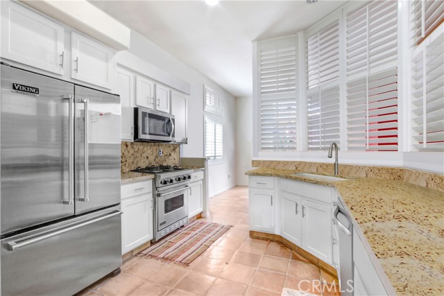 Detail Gallery Image 13 of 22 For 53825 Eisenhower Dr, La Quinta,  CA 92253 - 3 Beds | 2 Baths