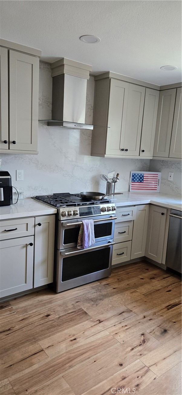 https://media.crmls.org/medias/527627dc-e6ff-42a0-8cd0-36d9779a5216.jpg?preset=X-Large