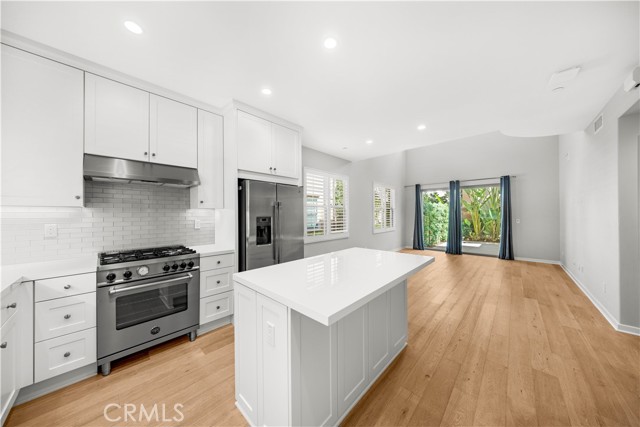 Detail Gallery Image 7 of 28 For 171 Elkhorn, Irvine,  CA 92618 - 4 Beds | 3/1 Baths
