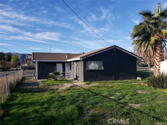 Detail Gallery Image 8 of 10 For 16510 Lakeshore Dr, Lake Elsinore,  CA 92530 - 2 Beds | 1 Baths