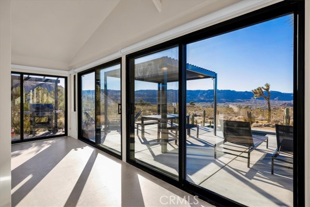 8729 Rock Haven Road, Joshua Tree CA: https://media.crmls.org/medias/5277ea60-2454-451a-b816-8e0004c0d53f.jpg
