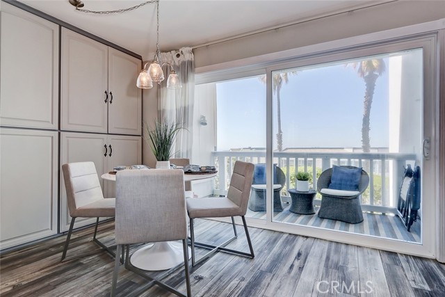 620 The Village, Redondo Beach, California 90277, 2 Bedrooms Bedrooms, ,2 BathroomsBathrooms,Residential,Sold,The Village,SB22017350