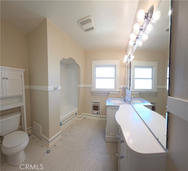 Detail Gallery Image 24 of 35 For 225 Saint Joseph Ave, Long Beach,  CA 90803 - 2 Beds | 1 Baths