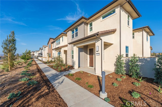 Detail Gallery Image 4 of 43 For 253 Westdale, Irvine,  CA 92618 - 4 Beds | 2/1 Baths