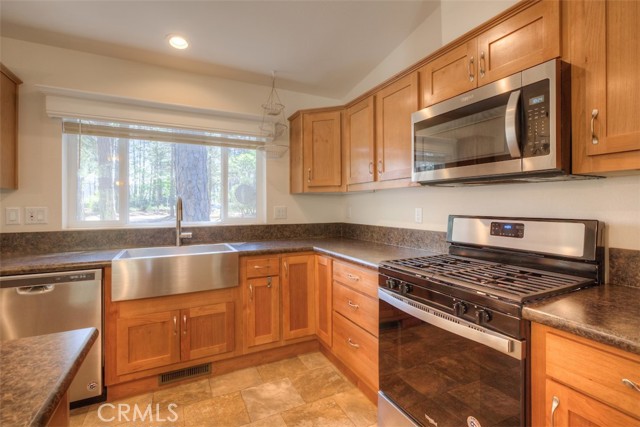 Detail Gallery Image 8 of 44 For 14565 Coutolenc Rd, Magalia,  CA 95954 - 3 Beds | 2 Baths