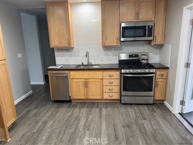 Detail Gallery Image 4 of 20 For 17531 San Jose, Granada Hills,  CA 91344 - 2 Beds | 1 Baths