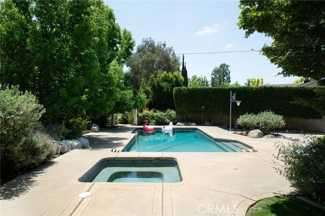 9642 James Circle, Villa Park CA: https://media.crmls.org/medias/5279ffc6-908f-4c3c-8281-9ee179a6bce5.jpg